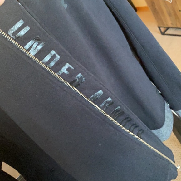 Under Armour zip up jacket - Picture 5 of 6